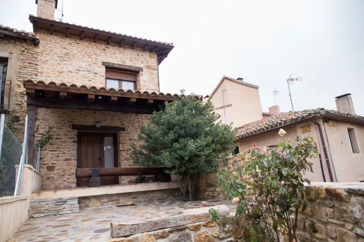 Imagen de Entrada y Patio