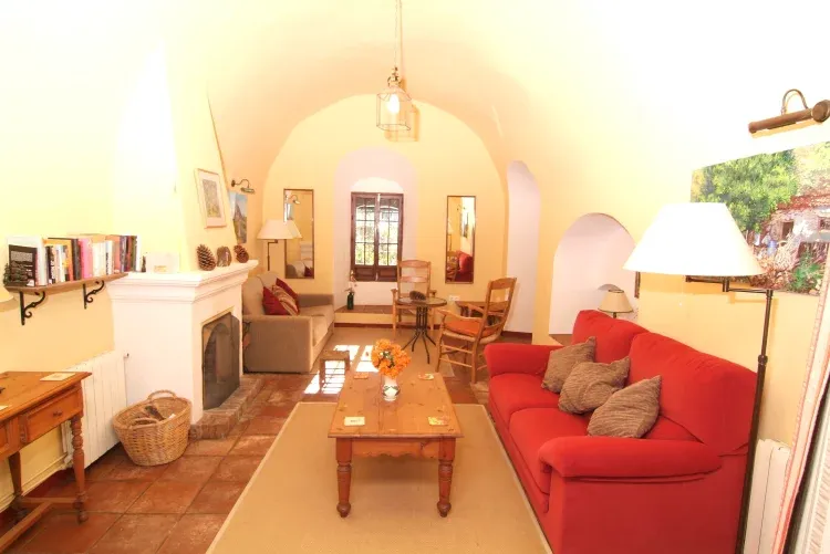 Imagen de Salón con chimenea