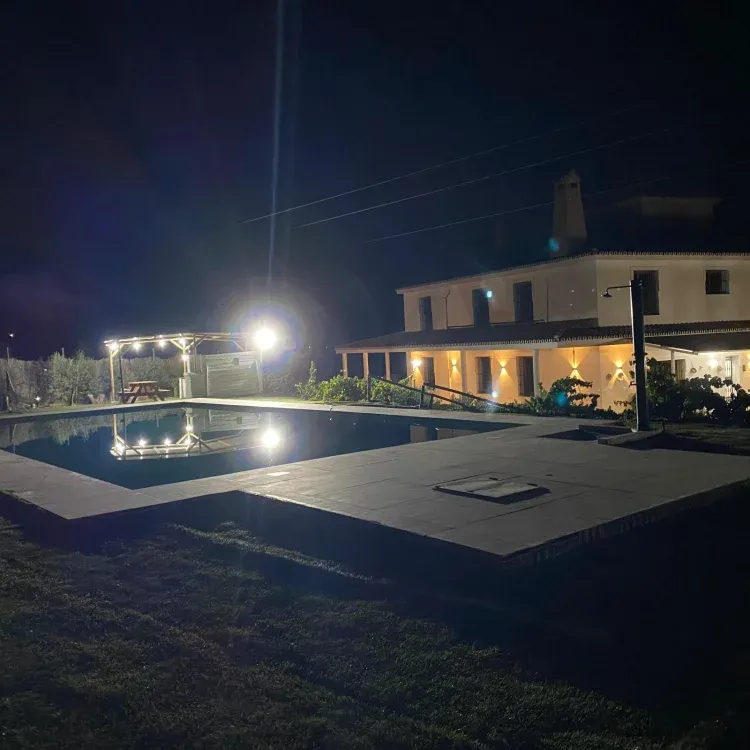 Imagen de Piscina noche
