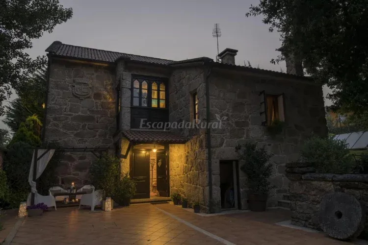 Imagen de Casa atardeciendo