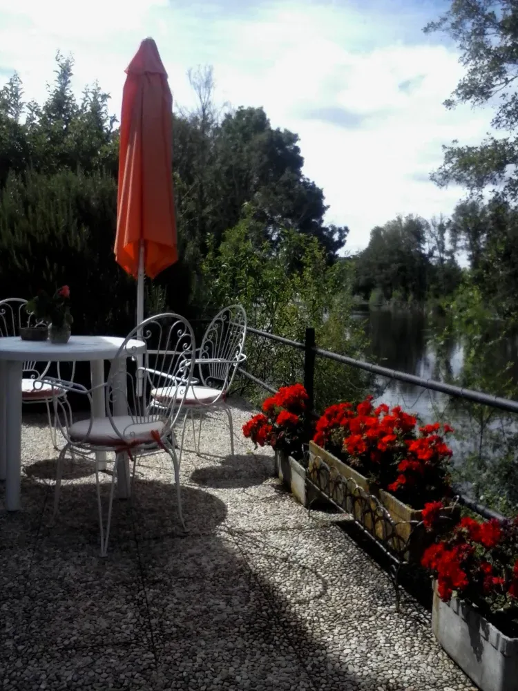 Imagen de Terraza con vistas al río