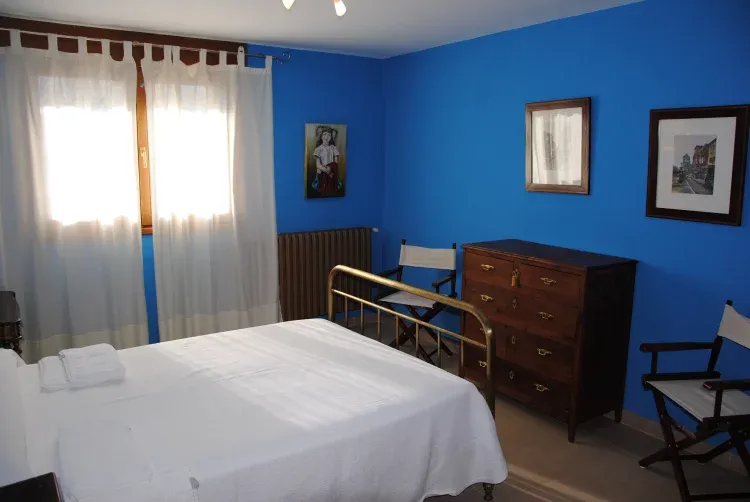 Imagen de Habitación de matrimonio  azul 1