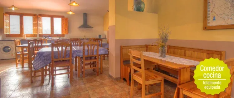 Imagen de cocina-comedor grande