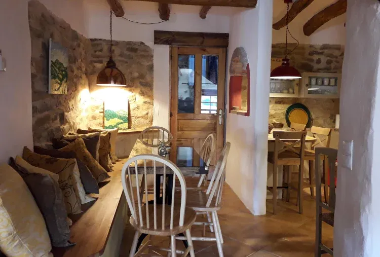 Imagen de comedor anexo a la cocina