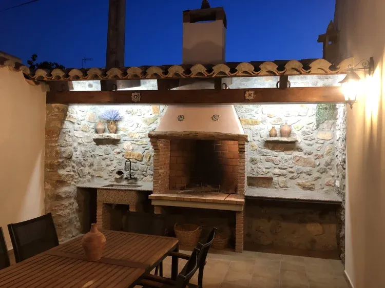 Imagen de Barbacoa dentro del patio