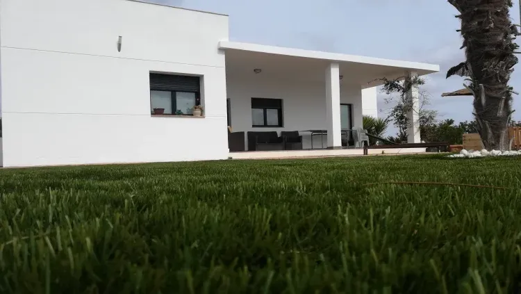 Imagen de Porche a pie de piscina