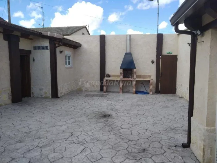 Imagen de Patio con Barbacoa